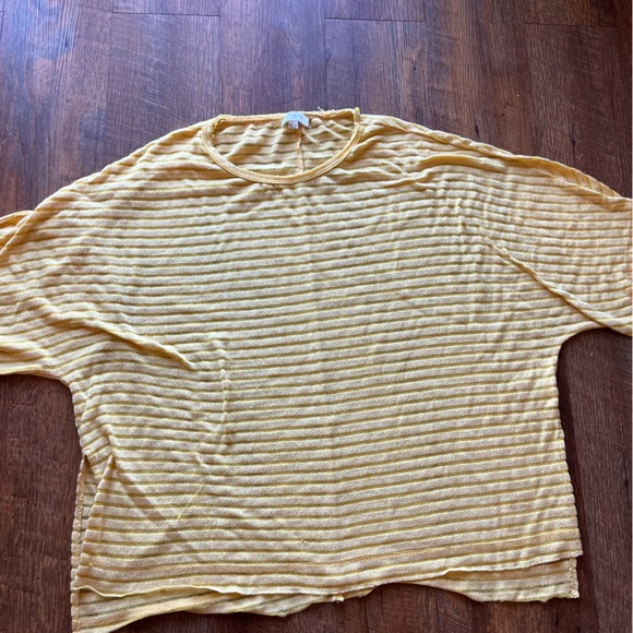 Ladies blouse - Picture 3 of 3